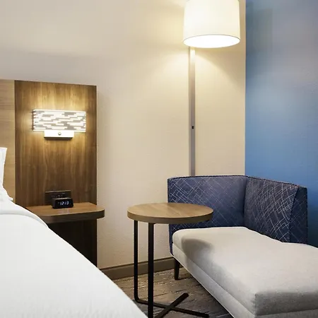 Holiday Inn Express Hotels & Suites Jacksonville By Ihg